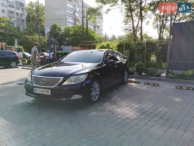 Черный Лексус ЛС, объемом двигателя 4.61 л и пробегом 292 тыс. км за 10500 $, фото 14 на Automoto.ua