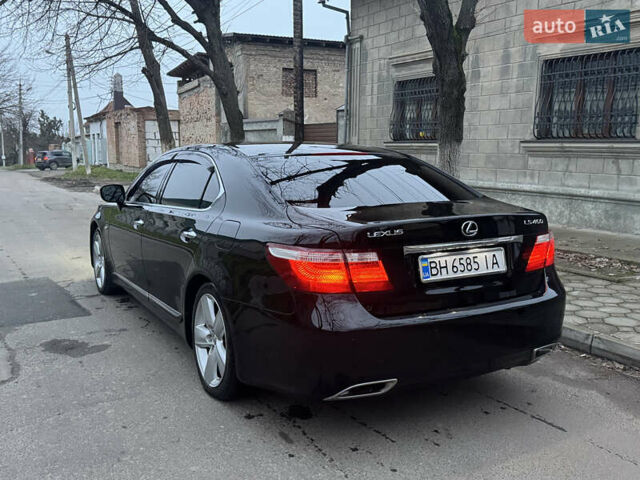 Черный Лексус ЛС, объемом двигателя 4.6 л и пробегом 215 тыс. км за 14300 $, фото 3 на Automoto.ua