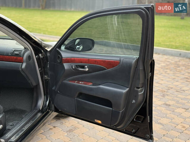 Черный Лексус ЛС, объемом двигателя 4.97 л и пробегом 222 тыс. км за 9900 $, фото 29 на Automoto.ua