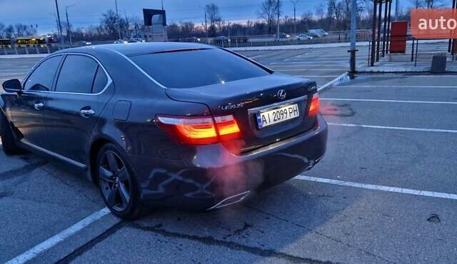 Черный Лексус ЛС, объемом двигателя 4.6 л и пробегом 240 тыс. км за 12000 $, фото 6 на Automoto.ua