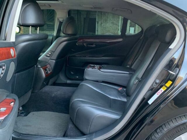 Черный Лексус ЛС, объемом двигателя 4.6 л и пробегом 176 тыс. км за 8500 $, фото 7 на Automoto.ua