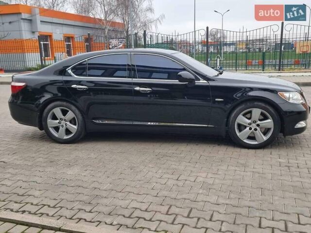 Черный Лексус ЛС, объемом двигателя 4.61 л и пробегом 247 тыс. км за 11800 $, фото 1 на Automoto.ua