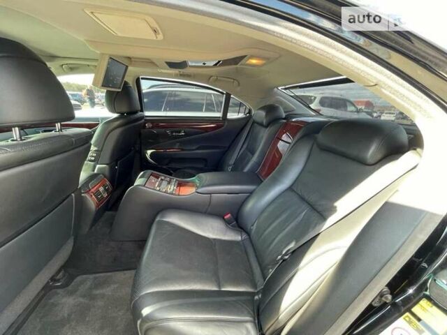 Чорний Лексус ЛС, об'ємом двигуна 4.6 л та пробігом 141 тис. км за 16000 $, фото 9 на Automoto.ua