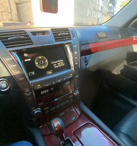 Чорний Лексус ЛС, об'ємом двигуна 4.61 л та пробігом 281 тис. км за 8100 $, фото 6 на Automoto.ua