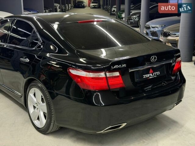 Черный Лексус ЛС, объемом двигателя 4.61 л и пробегом 220 тыс. км за 11500 $, фото 11 на Automoto.ua