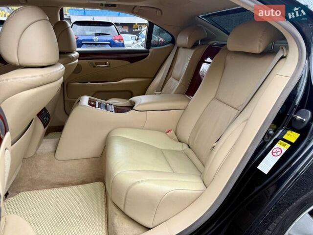 Черный Лексус ЛС, объемом двигателя 4.61 л и пробегом 181 тыс. км за 7900 $, фото 9 на Automoto.ua