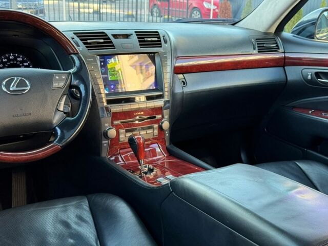Чорний Лексус ЛС, об'ємом двигуна 4.6 л та пробігом 245 тис. км за 12700 $, фото 13 на Automoto.ua