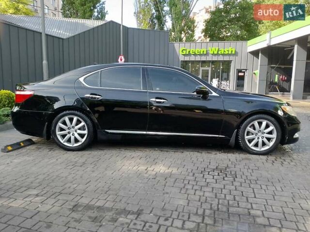 Черный Лексус ЛС, объемом двигателя 4.61 л и пробегом 292 тыс. км за 10500 $, фото 23 на Automoto.ua