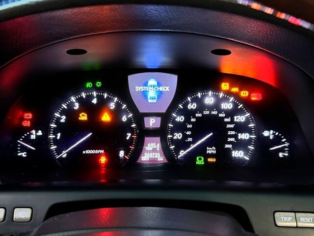 Черный Лексус ЛС, объемом двигателя 4.6 л и пробегом 264 тыс. км за 10500 $, фото 8 на Automoto.ua