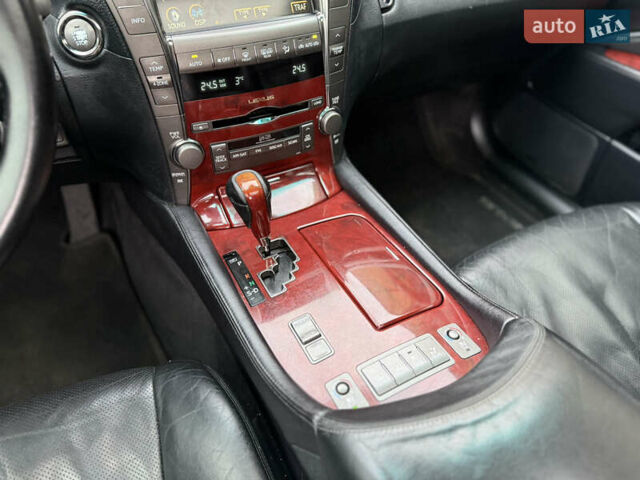 Чорний Лексус ЛС, об'ємом двигуна 4.6 л та пробігом 260 тис. км за 6999 $, фото 63 на Automoto.ua