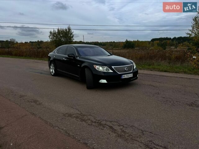 Черный Лексус ЛС, объемом двигателя 4.61 л и пробегом 229 тыс. км за 12000 $, фото 5 на Automoto.ua