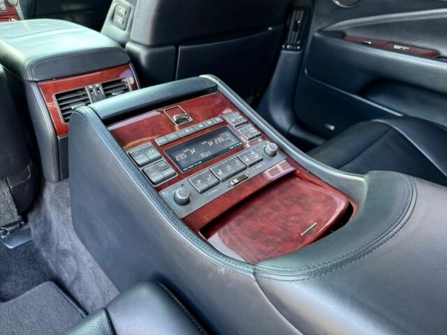 Чорний Лексус ЛС, об'ємом двигуна 4.6 л та пробігом 245 тис. км за 12700 $, фото 19 на Automoto.ua