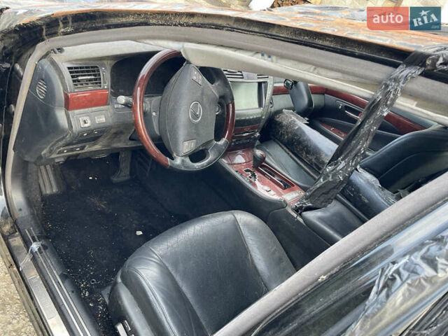 Черный Лексус ЛС, объемом двигателя 4.61 л и пробегом 180 тыс. км за 5300 $, фото 7 на Automoto.ua