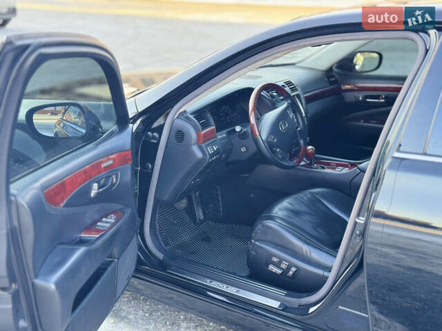 Черный Лексус ЛС, объемом двигателя 4.97 л и пробегом 223 тыс. км за 8700 $, фото 28 на Automoto.ua