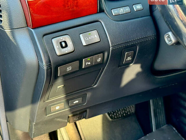 Чорний Лексус ЛС, об'ємом двигуна 4.6 л та пробігом 245 тис. км за 12700 $, фото 11 на Automoto.ua