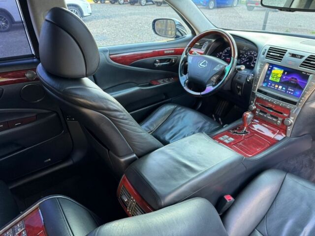 Чорний Лексус ЛС, об'ємом двигуна 4.6 л та пробігом 245 тис. км за 12700 $, фото 21 на Automoto.ua