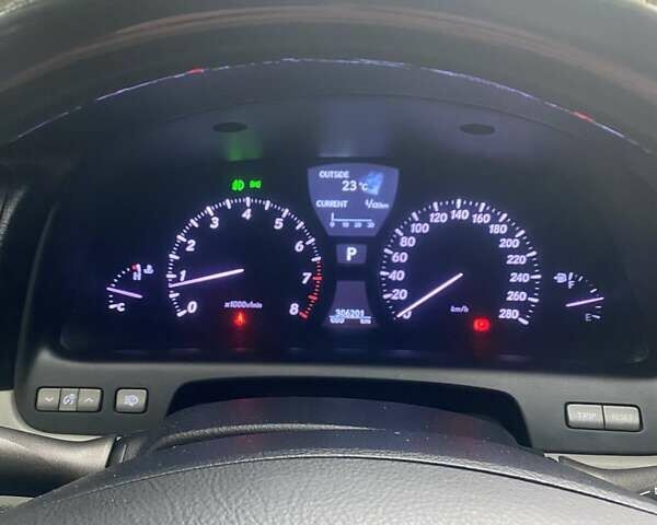 Черный Лексус ЛС, объемом двигателя 4.61 л и пробегом 310 тыс. км за 13500 $, фото 6 на Automoto.ua