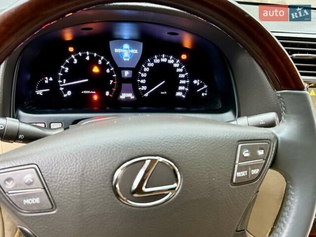 Чорний Лексус ЛС, об'ємом двигуна 4.61 л та пробігом 228 тис. км за 12300 $, фото 11 на Automoto.ua