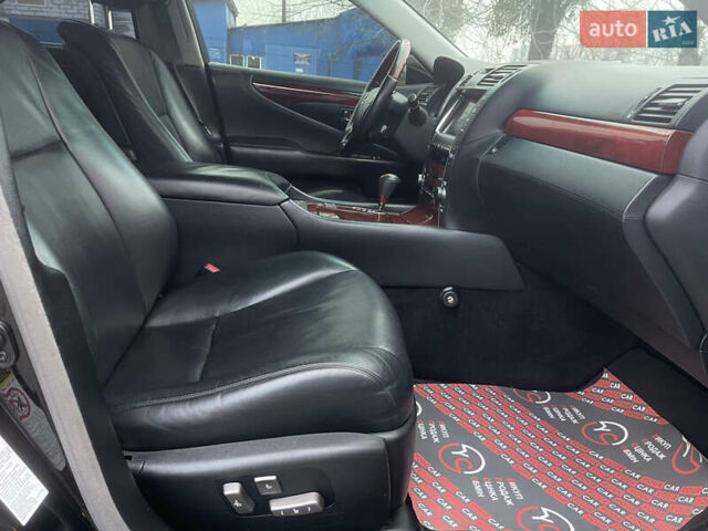 Черный Лексус ЛС, объемом двигателя 4.61 л и пробегом 235 тыс. км за 11999 $, фото 34 на Automoto.ua