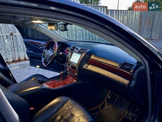 Лексус ЛС 2007 в Одессе на Automoto.ua Черный Лексус ЛС, объемом двигателя 4.61 л и пробегом 291 тыс. км за 6999 $, фото 45 на Automoto.ua