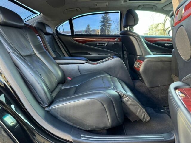 Чорний Лексус ЛС, об'ємом двигуна 4.6 л та пробігом 245 тис. км за 12700 $, фото 17 на Automoto.ua