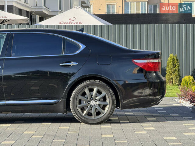 Черный Лексус ЛС, объемом двигателя 4.6 л и пробегом 251 тыс. км за 13500 $, фото 5 на Automoto.ua