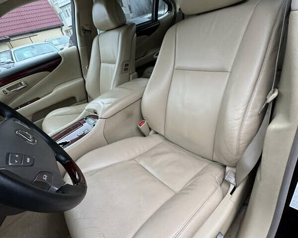 Черный Лексус ЛС, объемом двигателя 4.61 л и пробегом 138 тыс. км за 9999 $, фото 25 на Automoto.ua