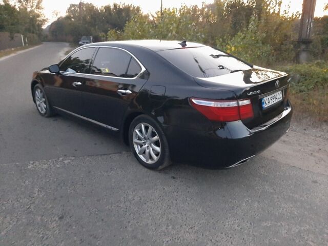 Черный Лексус ЛС, объемом двигателя 5 л и пробегом 229 тыс. км за 10500 $, фото 17 на Automoto.ua