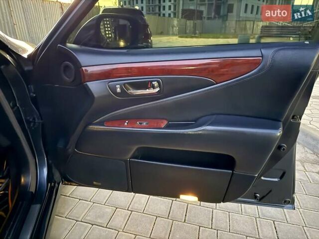 Лексус ЛС 2007 в Одессе на Automoto.ua Черный Лексус ЛС, объемом двигателя 4.61 л и пробегом 291 тыс. км за 6999 $, фото 39 на Automoto.ua