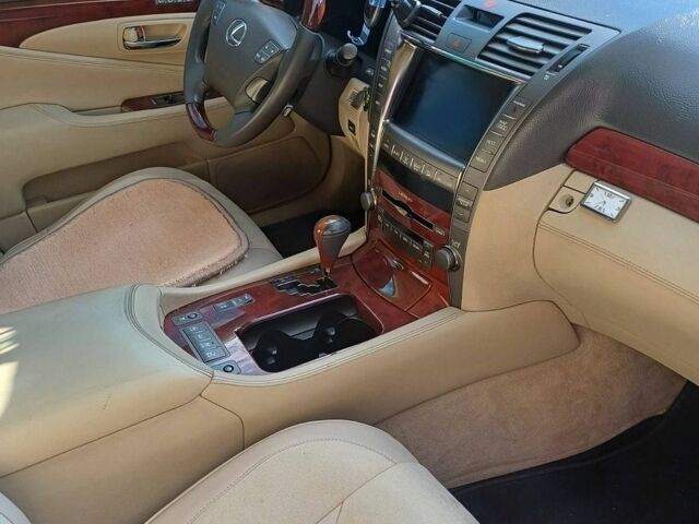 Чорний Лексус ЛС, об'ємом двигуна 4.61 л та пробігом 242 тис. км за 14700 $, фото 7 на Automoto.ua