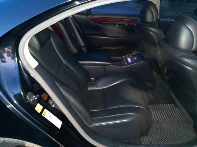 Черный Лексус ЛС, объемом двигателя 5 л и пробегом 229 тыс. км за 10500 $, фото 21 на Automoto.ua