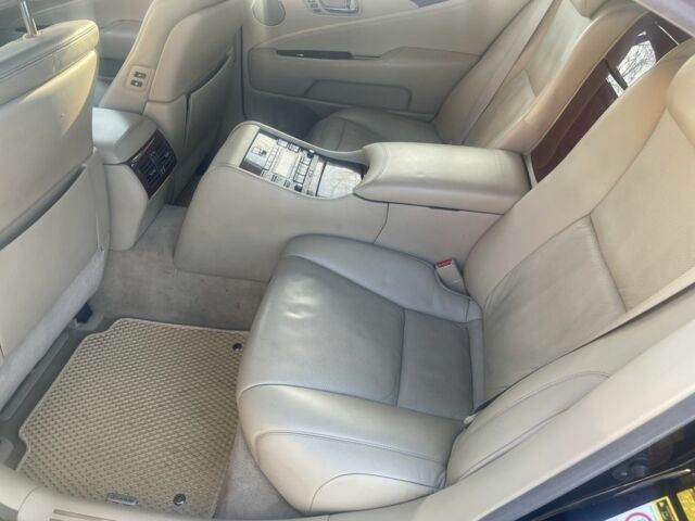 Черный Лексус ЛС, объемом двигателя 4.6 л и пробегом 250 тыс. км за 9000 $, фото 9 на Automoto.ua