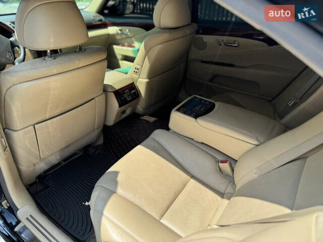 Черный Лексус ЛС, объемом двигателя 4.61 л и пробегом 320 тыс. км за 16500 $, фото 12 на Automoto.ua
