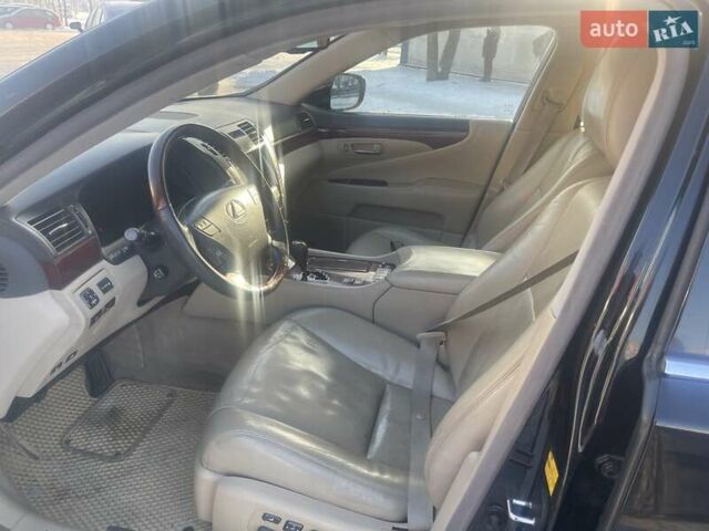 Черный Лексус ЛС, объемом двигателя 4.61 л и пробегом 250 тыс. км за 9000 $, фото 10 на Automoto.ua