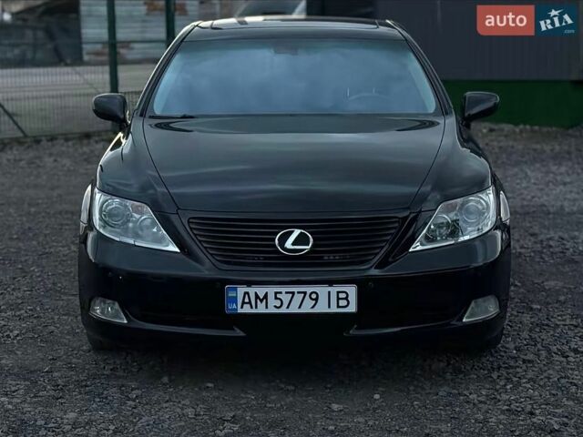 Черный Лексус ЛС, объемом двигателя 4.61 л и пробегом 375 тыс. км за 9100 $, фото 2 на Automoto.ua