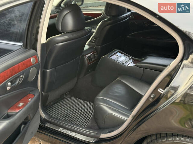Черный Лексус ЛС, объемом двигателя 4.97 л и пробегом 222 тыс. км за 9900 $, фото 18 на Automoto.ua