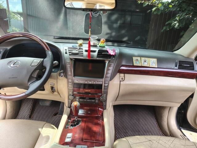 Чорний Лексус ЛС, об'ємом двигуна 4.6 л та пробігом 260 тис. км за 11000 $, фото 9 на Automoto.ua