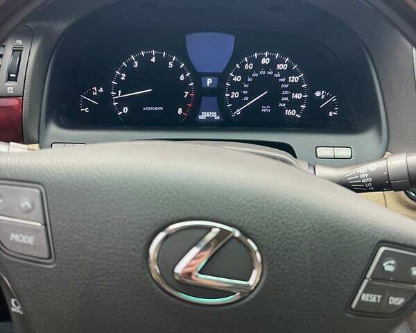 Черный Лексус ЛС, объемом двигателя 4.61 л и пробегом 259 тыс. км за 9507 $, фото 11 на Automoto.ua