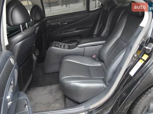 Черный Лексус ЛС, объемом двигателя 4.61 л и пробегом 275 тыс. км за 13900 $, фото 24 на Automoto.ua