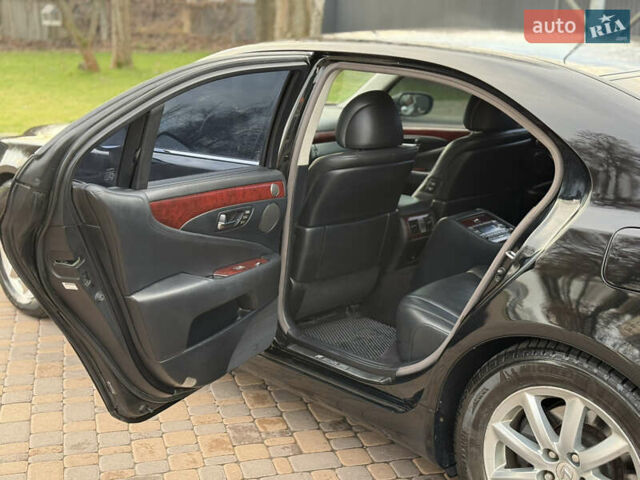 Черный Лексус ЛС, объемом двигателя 4.97 л и пробегом 222 тыс. км за 9900 $, фото 20 на Automoto.ua