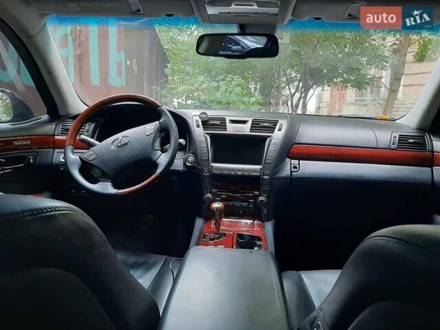 Черный Лексус ЛС, объемом двигателя 4.97 л и пробегом 229 тыс. км за 10800 $, фото 23 на Automoto.ua