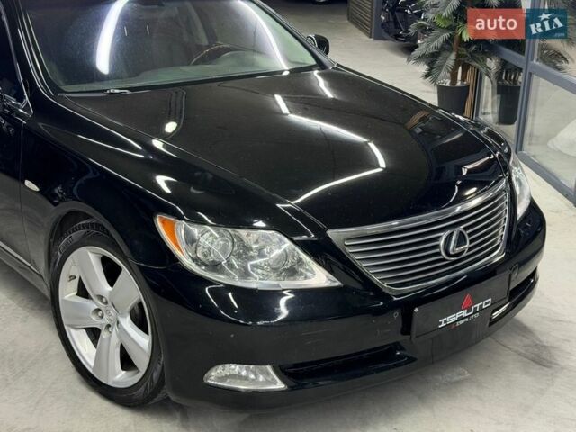 Черный Лексус ЛС, объемом двигателя 4.61 л и пробегом 220 тыс. км за 11500 $, фото 2 на Automoto.ua
