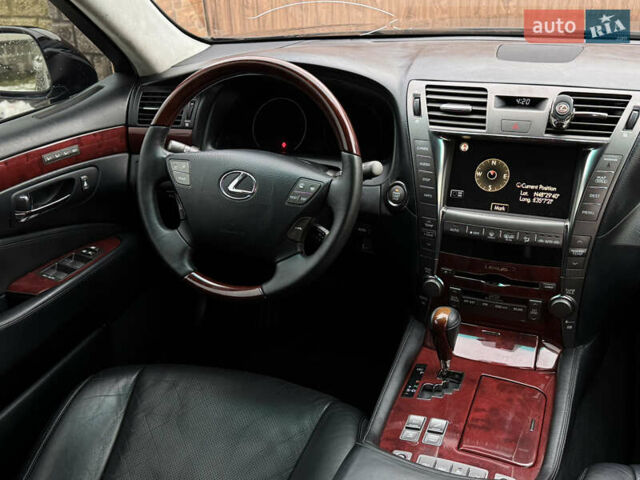 Черный Лексус ЛС, объемом двигателя 4.6 л и пробегом 175 тыс. км за 9900 $, фото 44 на Automoto.ua