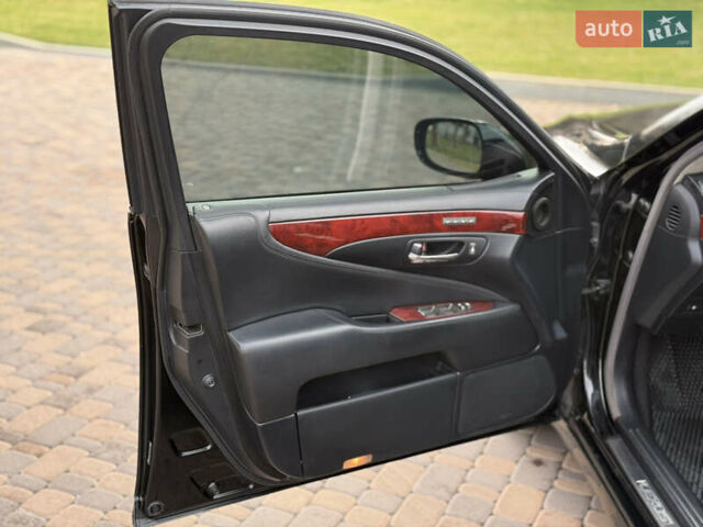 Черный Лексус ЛС, объемом двигателя 4.97 л и пробегом 222 тыс. км за 9900 $, фото 14 на Automoto.ua