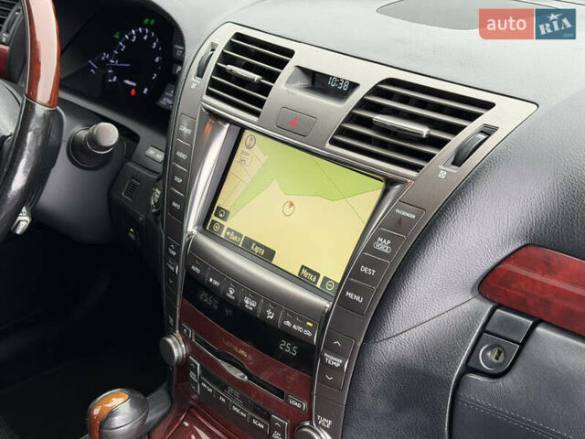 Черный Лексус ЛС, объемом двигателя 4.6 л и пробегом 277 тыс. км за 14999 $, фото 41 на Automoto.ua