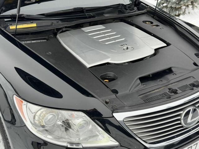 Черный Лексус ЛС, объемом двигателя 4.6 л и пробегом 277 тыс. км за 14999 $, фото 20 на Automoto.ua
