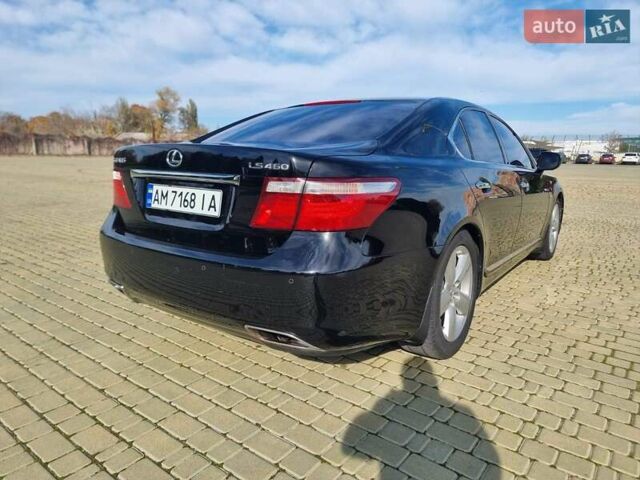 Черный Лексус ЛС, объемом двигателя 4.6 л и пробегом 246 тыс. км за 12500 $, фото 3 на Automoto.ua