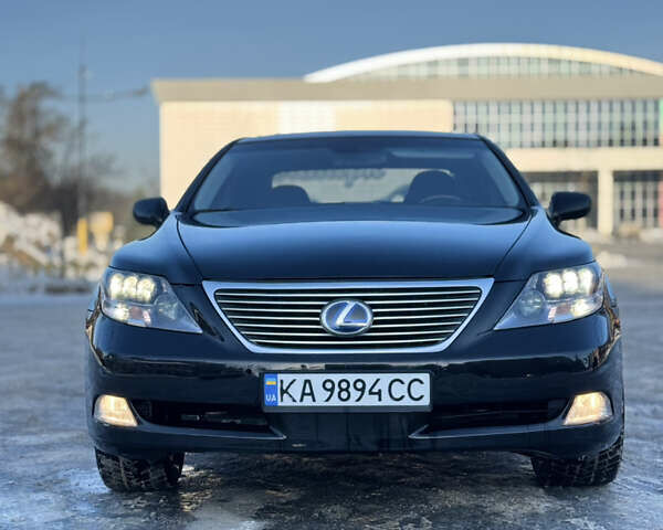 Черный Лексус ЛС, объемом двигателя 4.97 л и пробегом 223 тыс. км за 8700 $, фото 1 на Automoto.ua