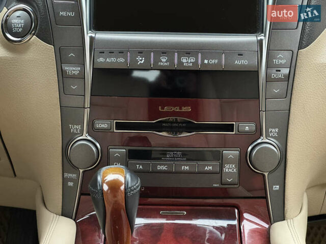 Черный Лексус ЛС, объемом двигателя 4.61 л и пробегом 138 тыс. км за 9999 $, фото 17 на Automoto.ua