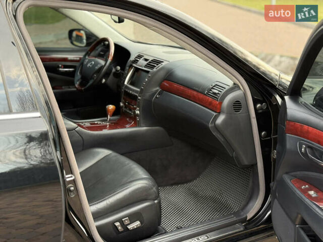 Черный Лексус ЛС, объемом двигателя 4.97 л и пробегом 222 тыс. км за 9900 $, фото 28 на Automoto.ua